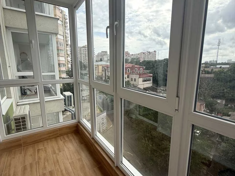 Apartment. Odesa, Kovalevsky uzviz