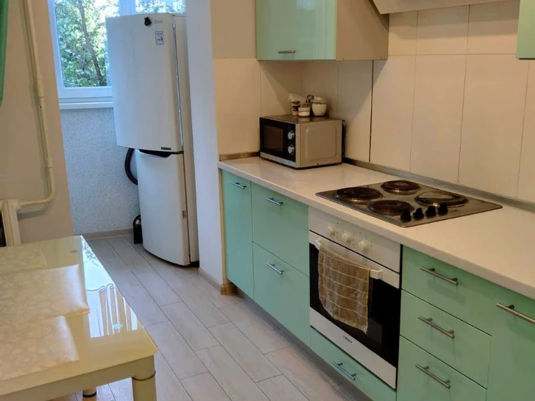 Apartment. Inglez Street, Odessa