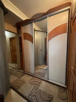Квартира в центре (050-123-45-67)