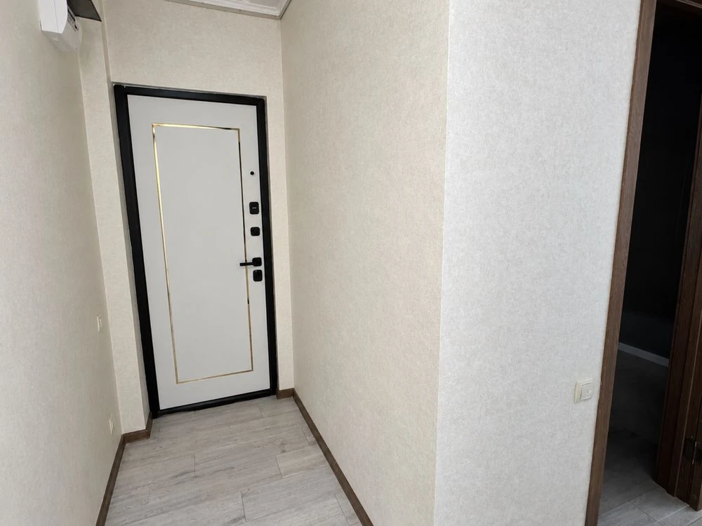 Продам 2-к квартиру с новым капитальным ремонтом в центре го