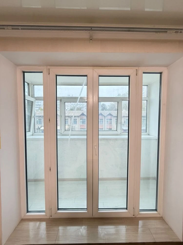Продам 2-к квартиру с новым капитальным ремонтом в центре го