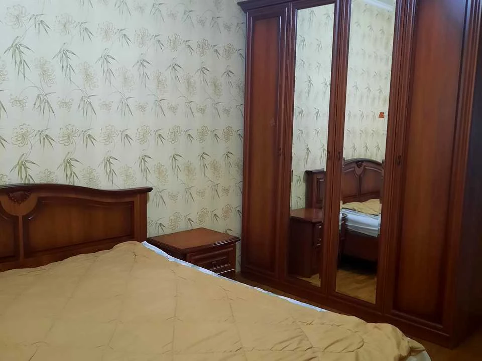 Apartment. Khmelnytska Street, Kyiv