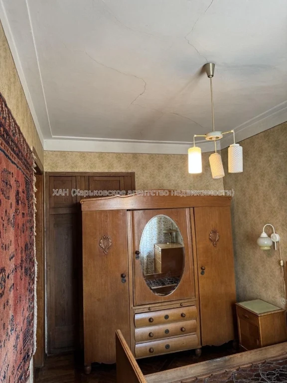 Продам 3 кімнатну в тихому центрі