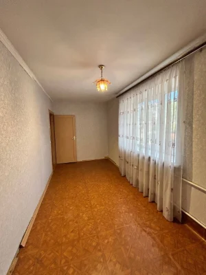 Продается 2-комнатная квартира, ул. Каменецкая
