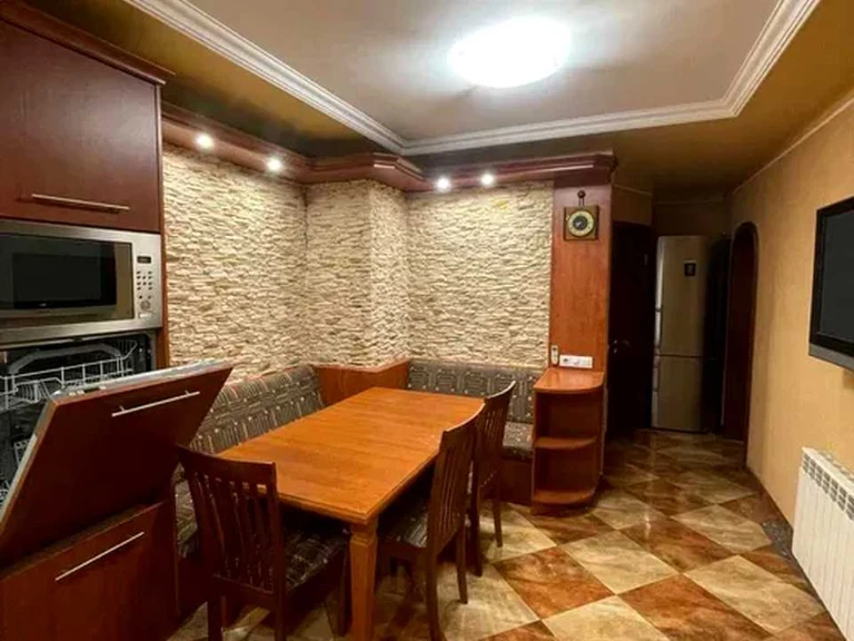Квартира. Киев, Княжий Затон ул.