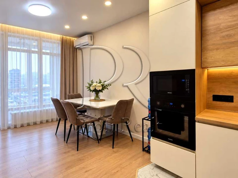 Apartment. Kyiv, Rodiny Krystieriv Street