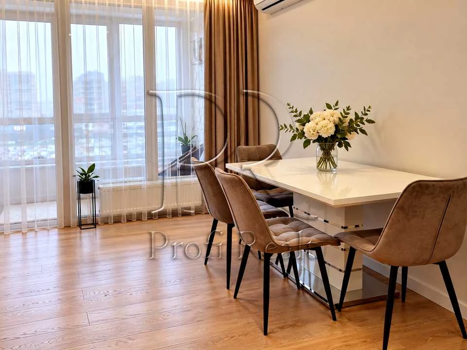 Apartment. Kyiv, Rodiny Krystieriv Street