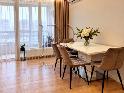 Apartment. Kyiv, Rodiny Krystieriv Street