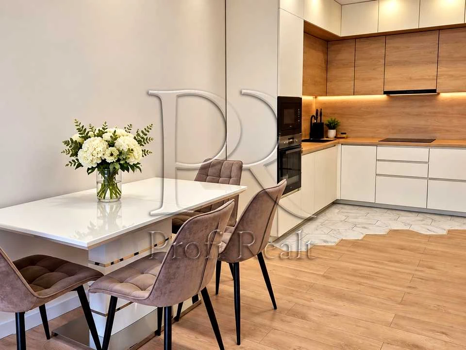 Apartment. Kyiv, Rodiny Krystieriv Street