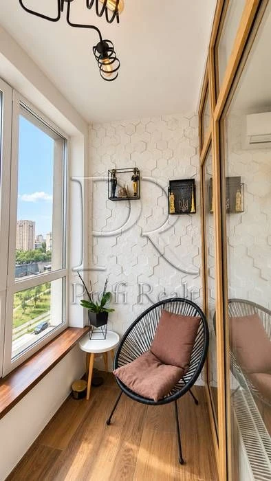 2-room apartment, 68 sq m, Warsaw/Kisterov. 18/6. Renovated. Generator