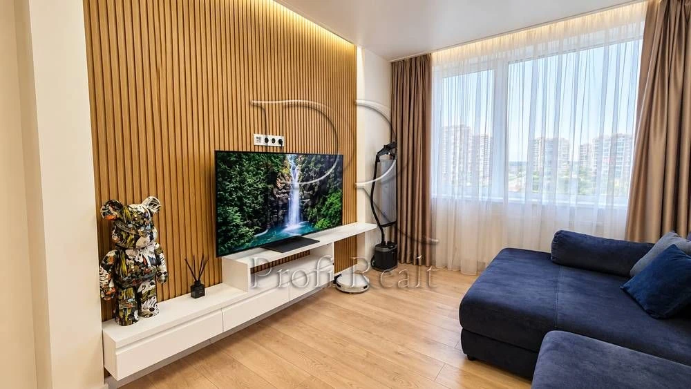 2-room apartment, 68 sq m, Warsaw/Kisterov. 18/6. Renovated. Generator