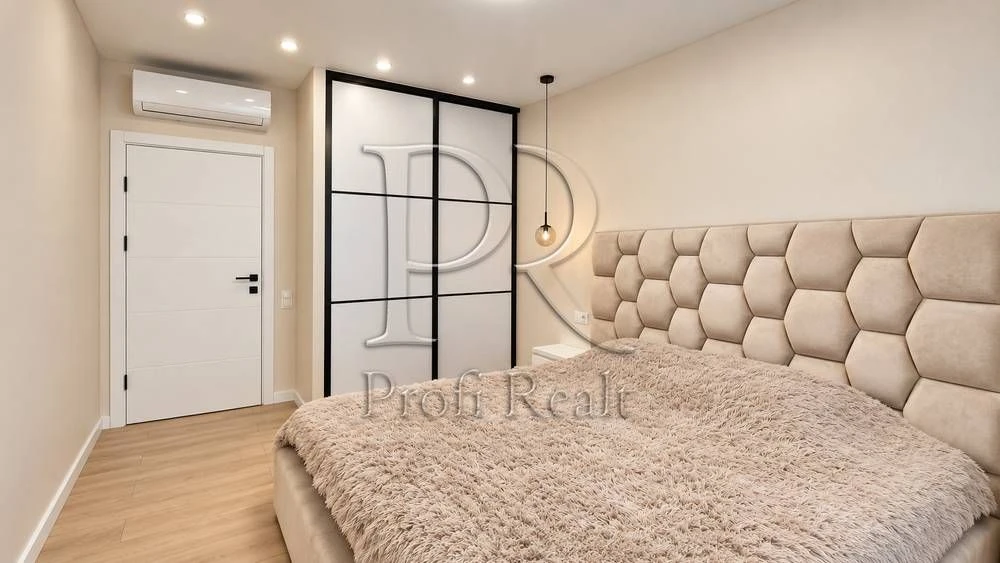 2-room apartment, 68 sq m, Warsaw/Kisterov. 18/6. Renovated. Generator