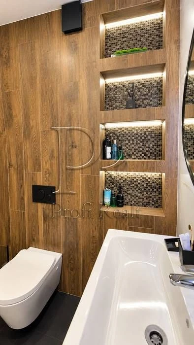 2-room apartment, 68 sq m, Warsaw/Kisterov. 18/6. Renovated. Generator