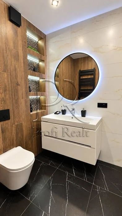 2-room apartment, 68 sq m, Warsaw/Kisterov. 18/6. Renovated. Generator