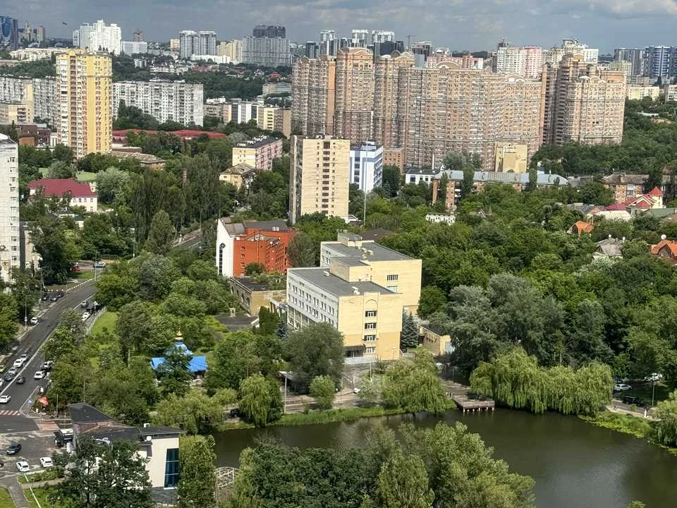 Квартира. Киев, проспект Голосеевский