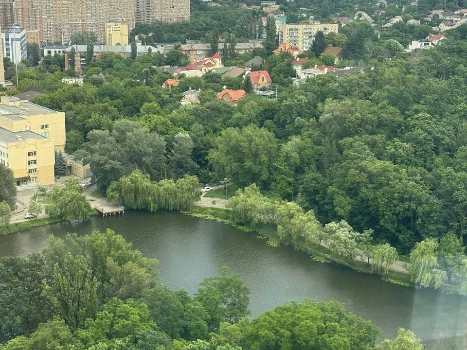 Квартира. Киев, проспект Голосеевский