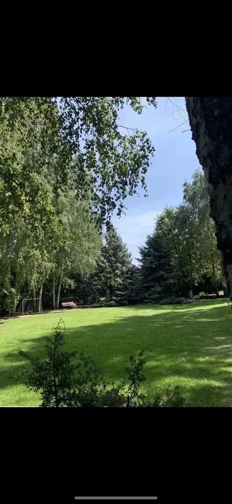 Приватна РЕЗИДЕНЦІЯ біля озера у Києві - 800 м², 12 кімнат,