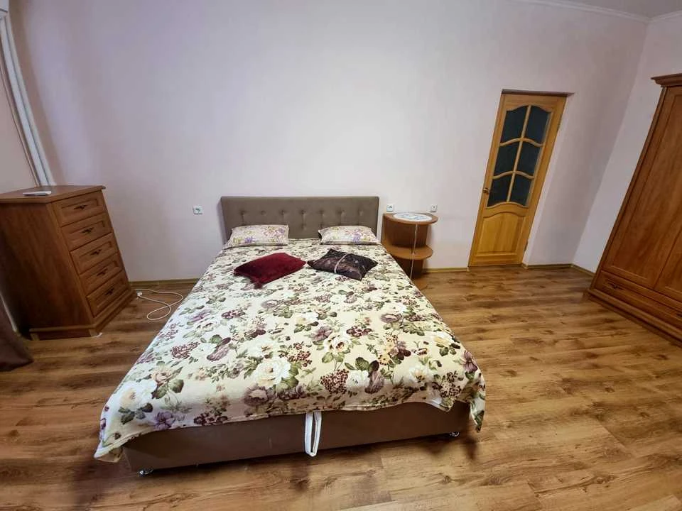 Apartment. Mykhola Bazhana Avenue, Kyiv