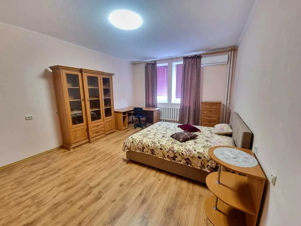 Apartment. Mykhola Bazhana Avenue, Kyiv