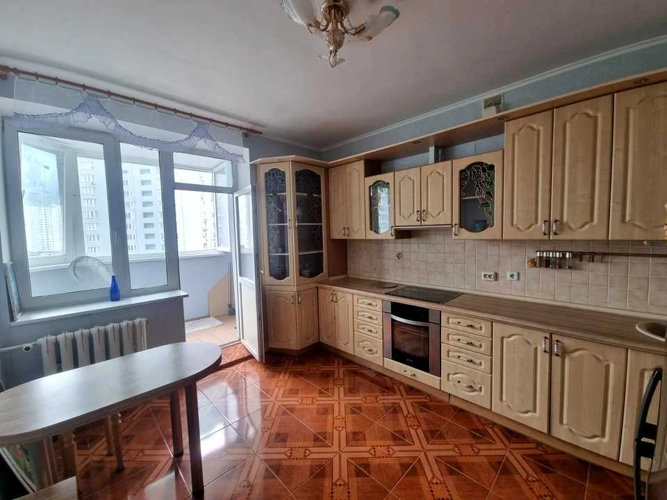 Apartment. Mykhola Bazhana Avenue, Kyiv