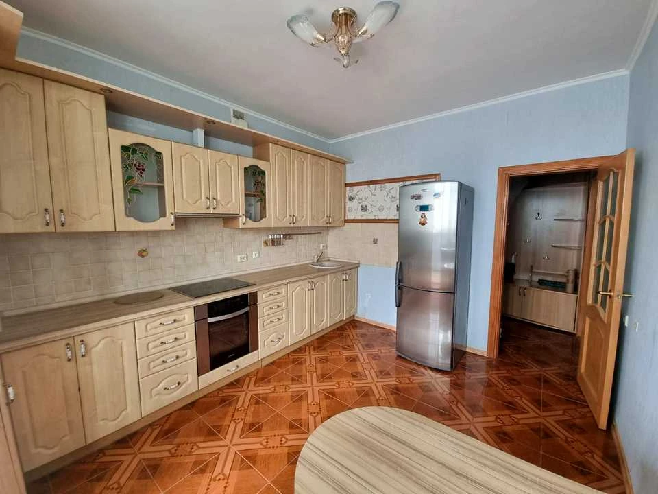 Apartment. Mykhola Bazhana Avenue, Kyiv