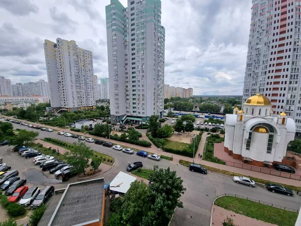 Apartment. Mykhola Bazhana Avenue, Kyiv