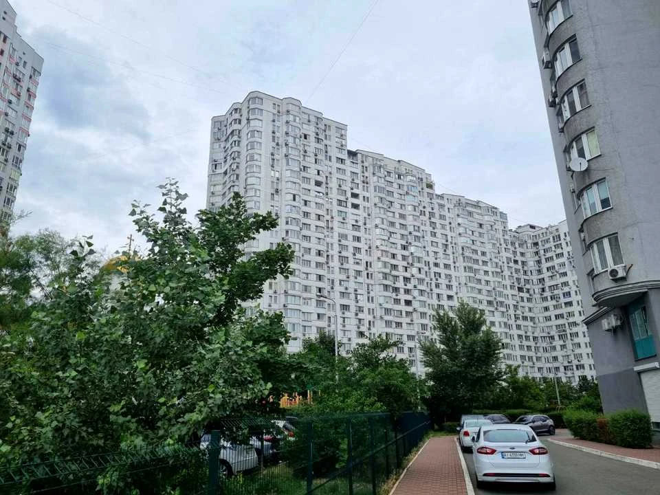 Apartment. Mykhola Bazhana Avenue, Kyiv