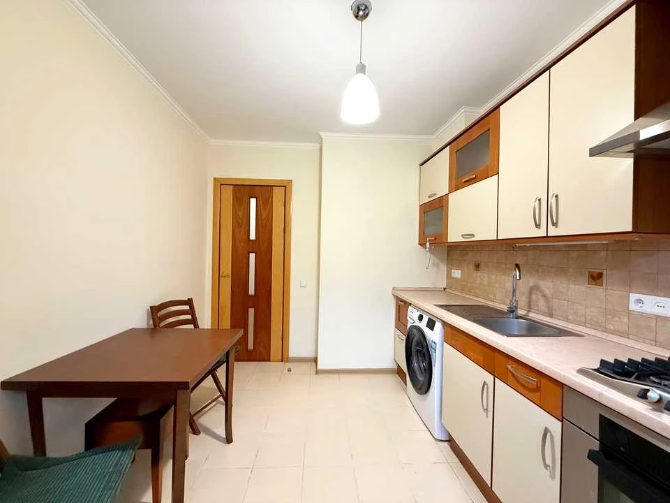 Apartment. Lesya Ukrainka Blvd., Kyiv