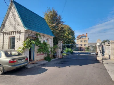 Продається 4-кімнатна квартира в центрі Чкалова / 5 Слобідська