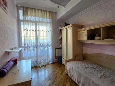 Квартира. Чернівці, Рози Ауслендер вулиця