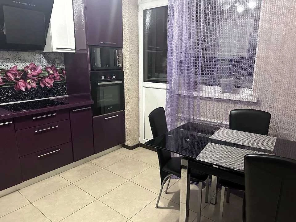 Квартира. Київ, вулиця Урлівська.
