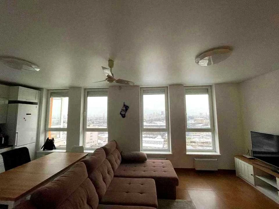 Apartment. Kyiv, Berezaysky Prospect.