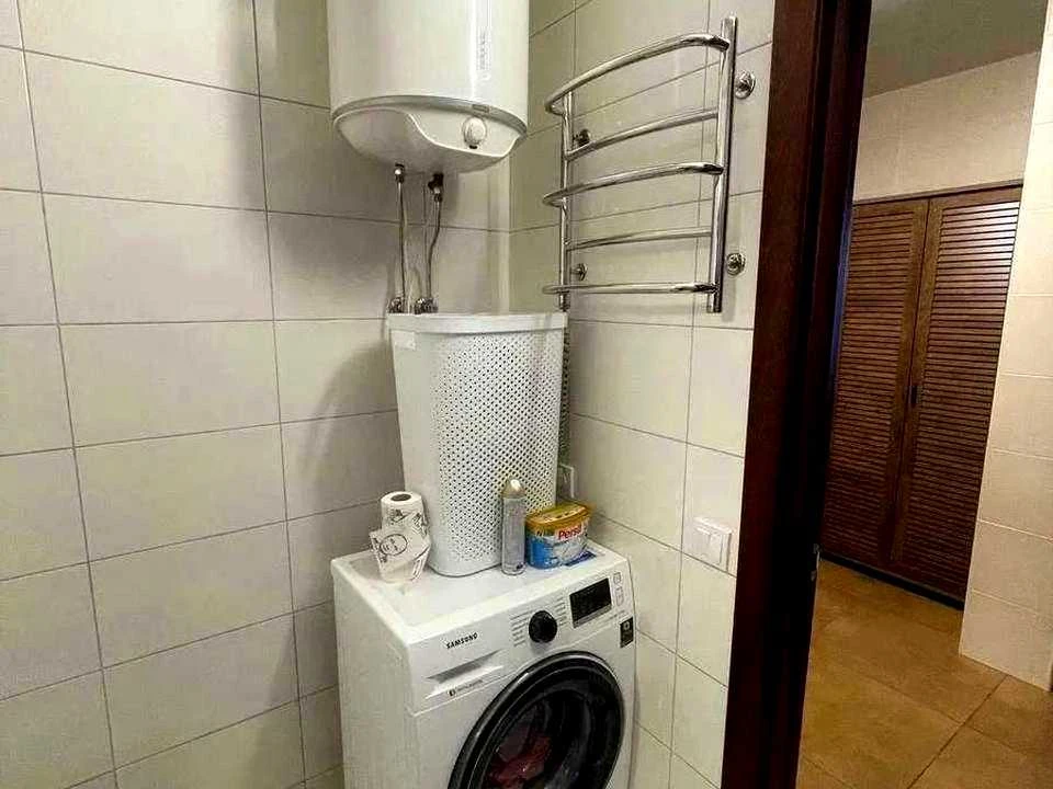 Apartment. Kyiv, Berezaysky Prospect.