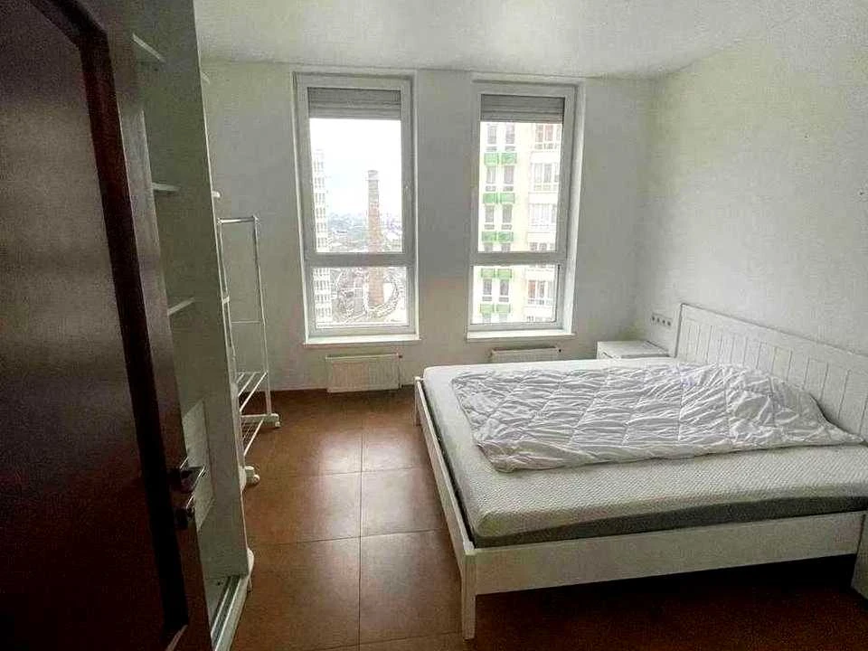 Apartment. Kyiv, Berezaysky Prospect.