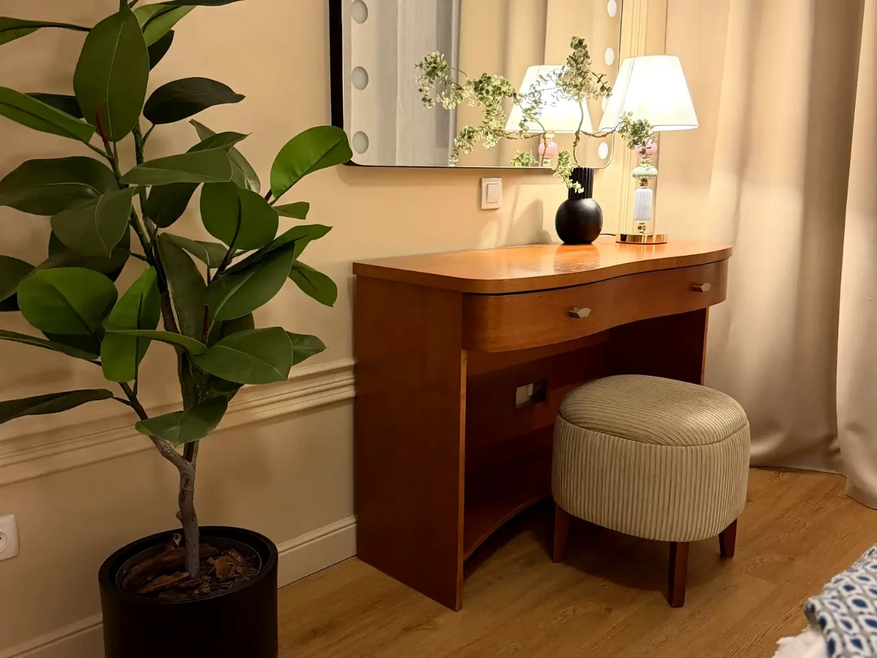 Apartment for rent, 3 rooms, 100 m2, 2nd floor