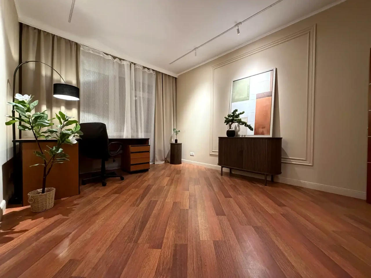 Apartment for rent, 3 rooms, 100 m2, 2nd floor
