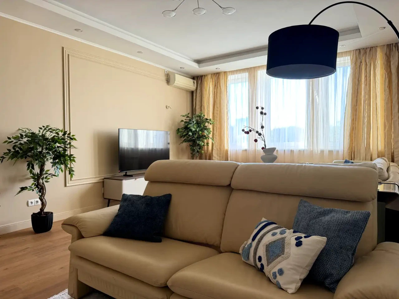 Apartment for rent, 3 rooms, 100 m2, 2nd floor