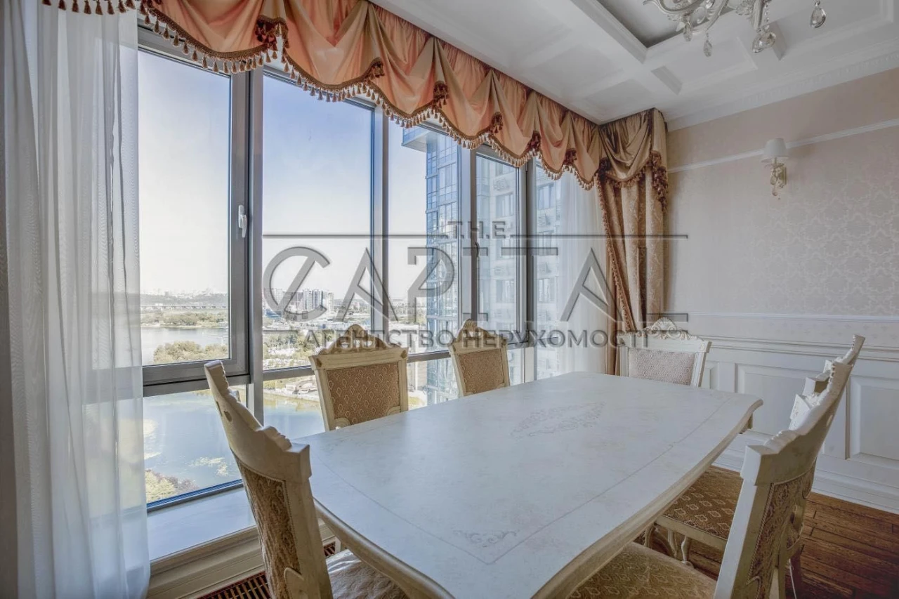 Продається розкішна квартира площею 110 м² в ЖК RiverStone