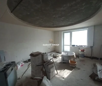 Spacious 4-bedroom apartment in Odesa