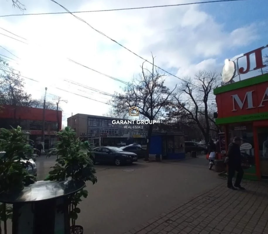 Spacious 4-bedroom apartment in Odesa