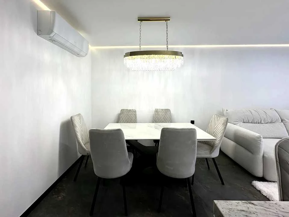 Apartment. Ivano-Frankivsk, Romana Levytskyi Street