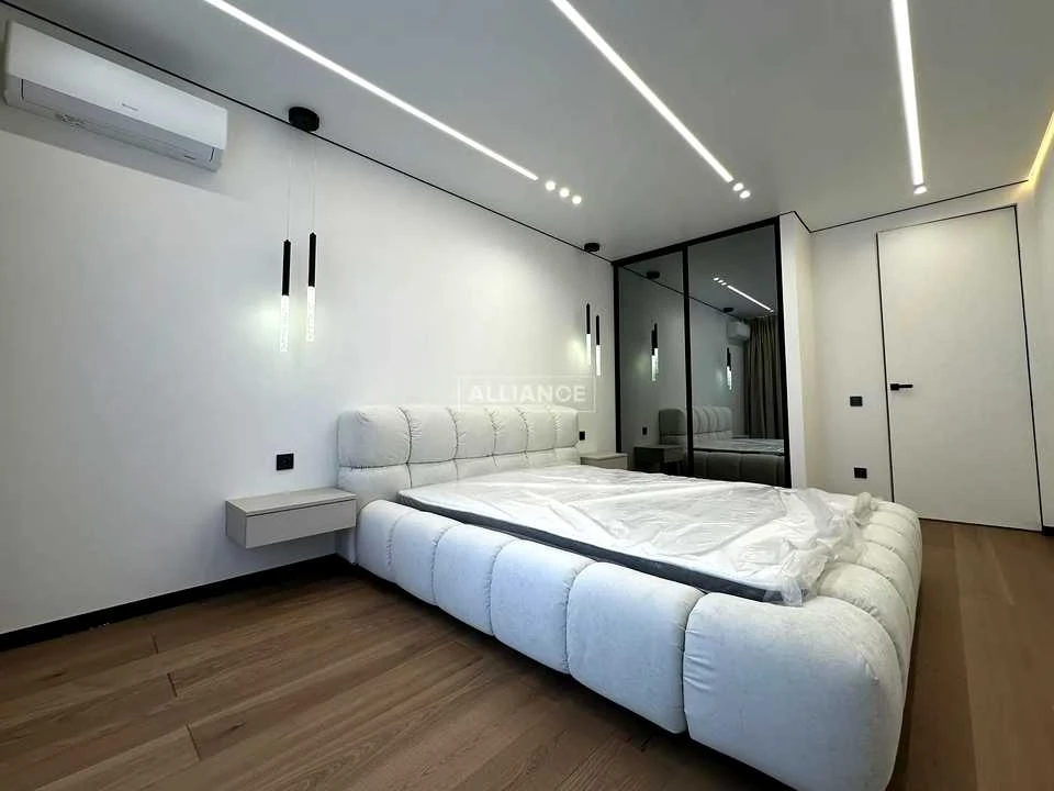 Apartment. Ivano-Frankivsk, Romana Levytskyi Street
