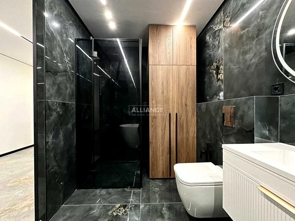 Apartment. Ivano-Frankivsk, Romana Levytskyi Street
