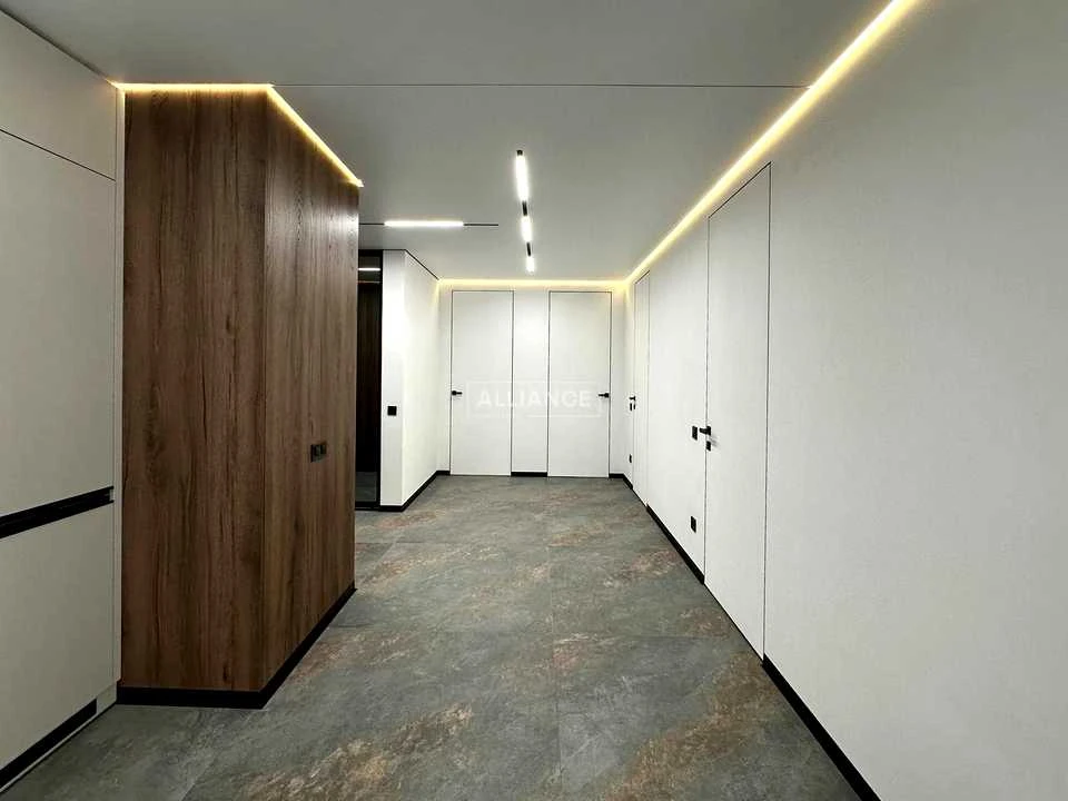 Apartment. Ivano-Frankivsk, Romana Levytskyi Street