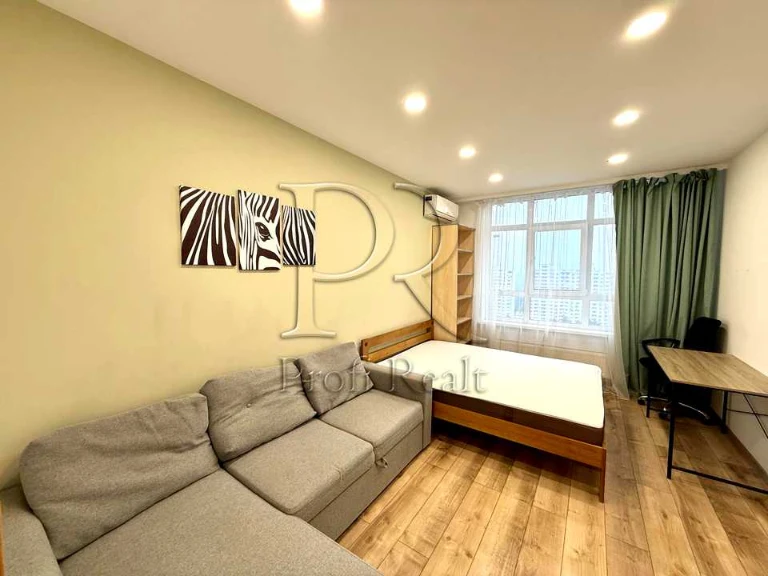 Apartment. Tyraspolskaya st.