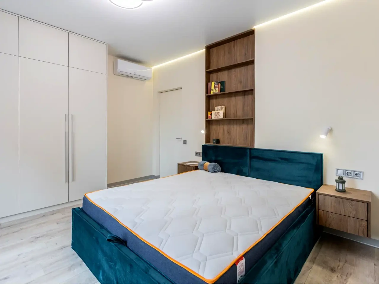 Оренда квартири 1-кімн. 40 м² 8/18 пов.