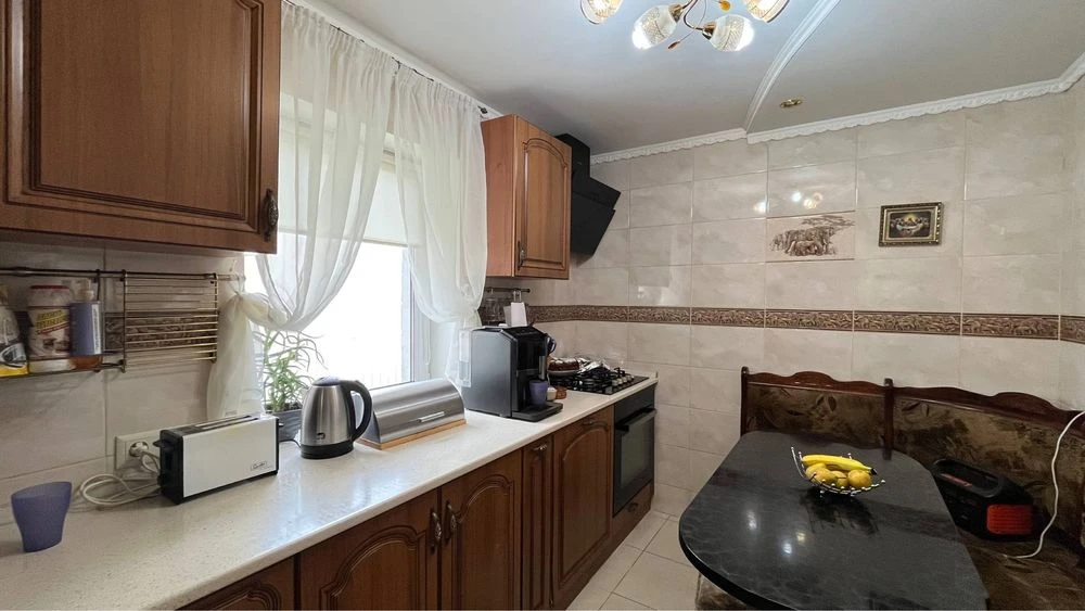 Продаж будинку,вул Академіка Іваненка(Чарлигіна)17