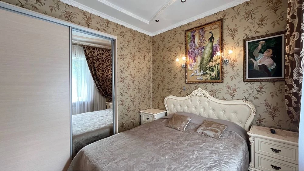 Продаж будинку,вул Академіка Іваненка(Чарлигіна)17