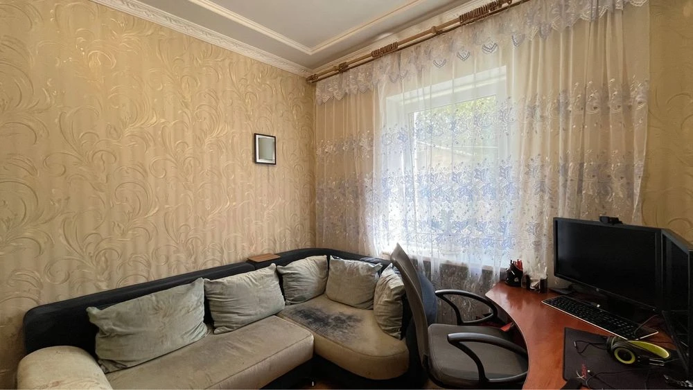 Продаж будинку,вул Академіка Іваненка(Чарлигіна)17
