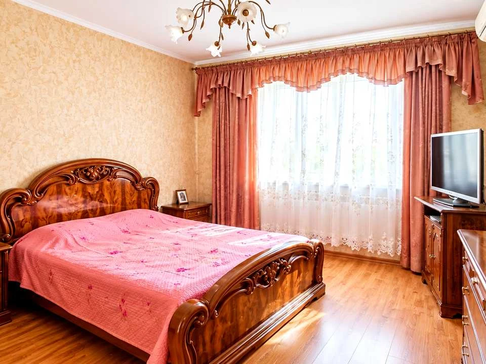 Квартира. Київ, Автозаводська вулиця
